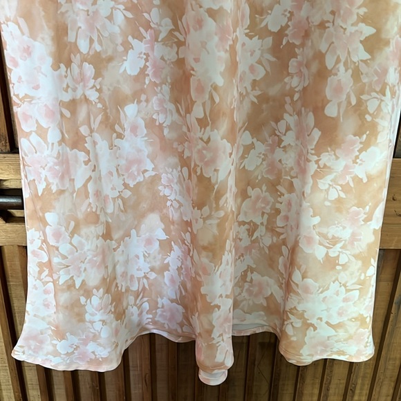 RARE Resa Kai Top & Isla Skirt Set - Picture 7 of 11